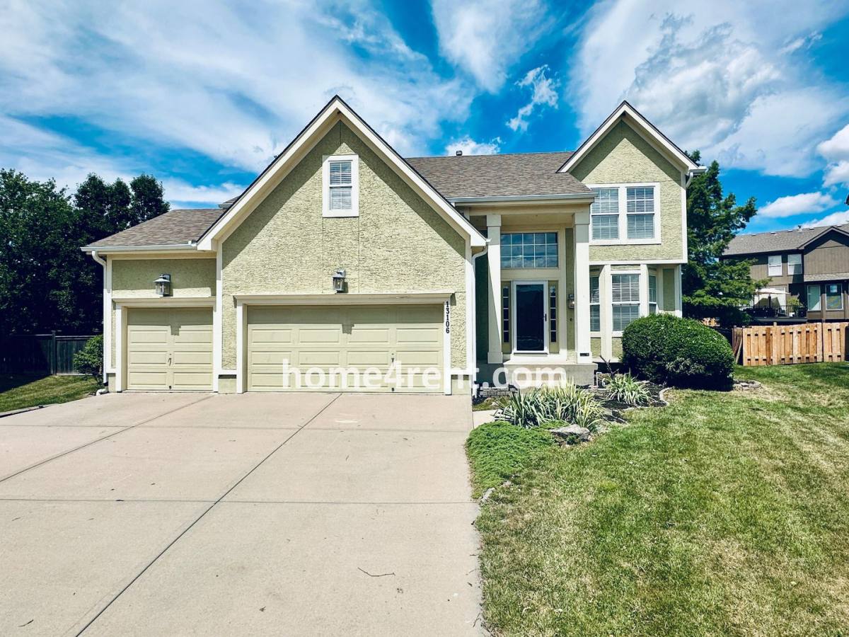 House for rent at 13106 W 137th Court, Overland Park, KS 66221