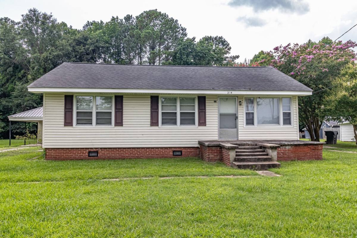 House for rent at 204 Rand Rd, Goldsboro, NC 27530