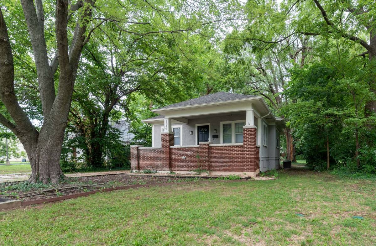 House for rent at 1534 S Campbell Ave, Springfield, MO 65807