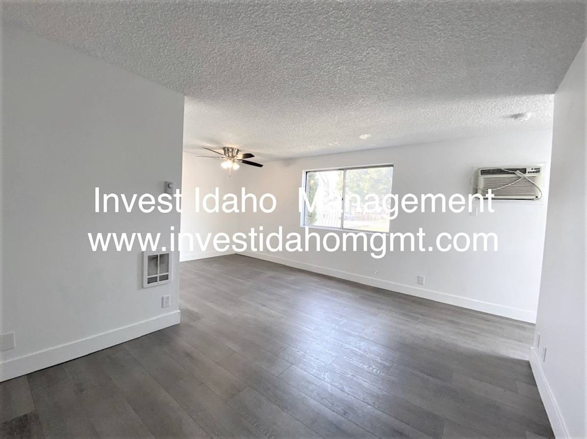Townhouse for rent at 144 Smith Ave, Nampa, ID 83651