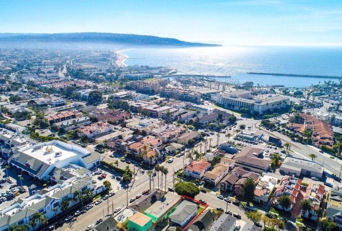 Apartment for rent at 503 N Elena, Redondo Beach, CA 90277