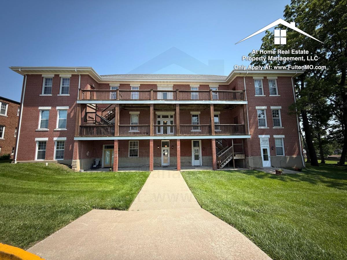 Apartment for rent at 103 E 10th St #12, Fulton, MO 65251