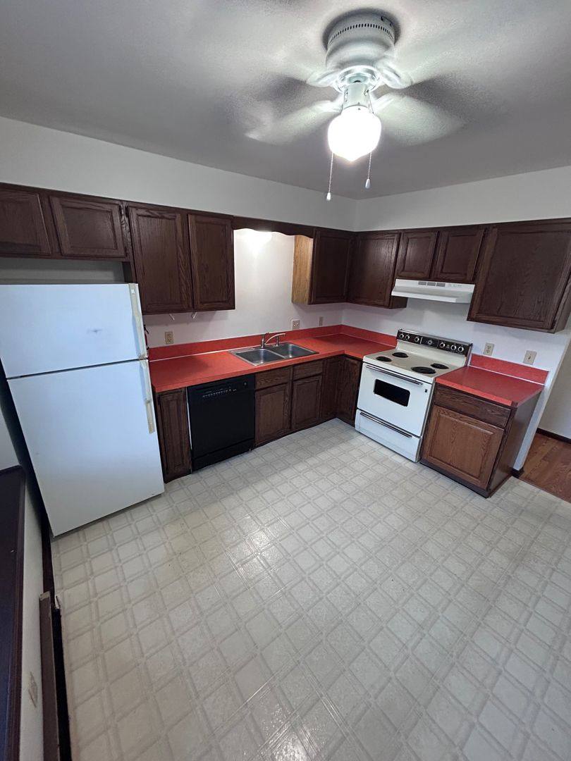 Apartment for rent at 369 Pear St, Cedar Springs, MI 49319