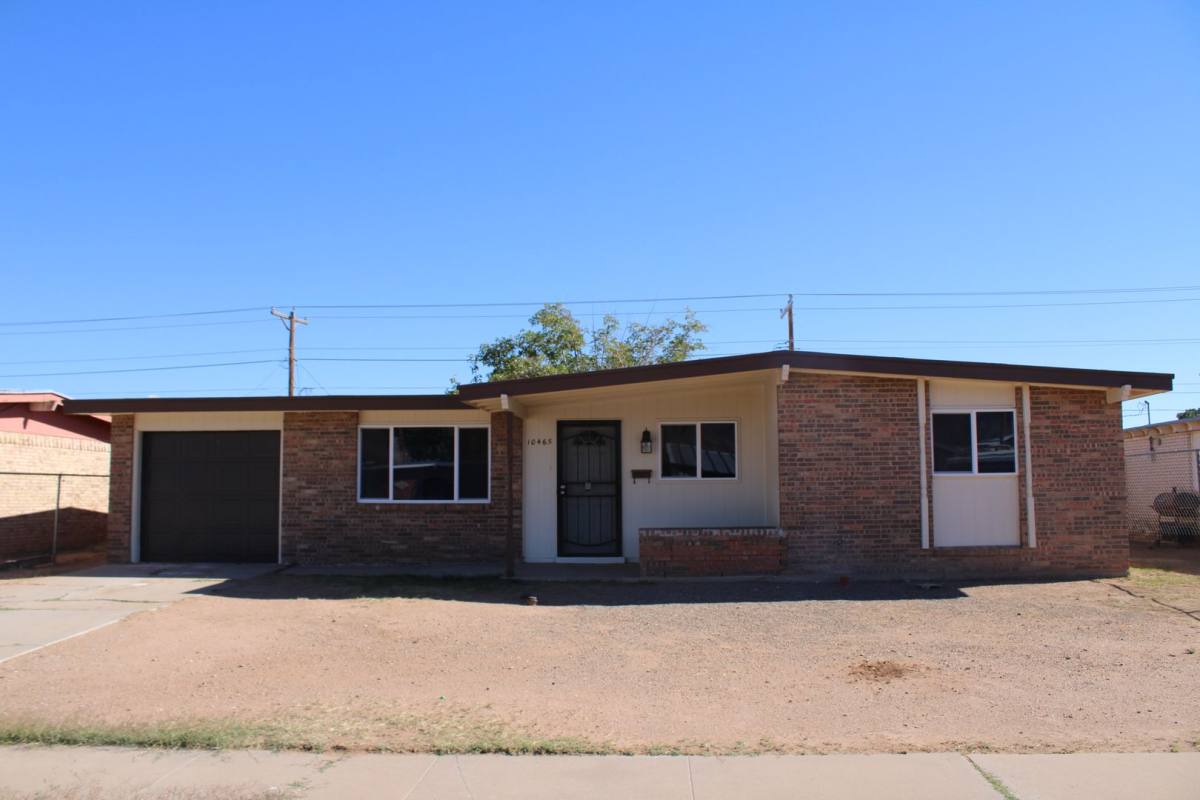 House for rent at 10465 Omega, El Paso, TX 79924