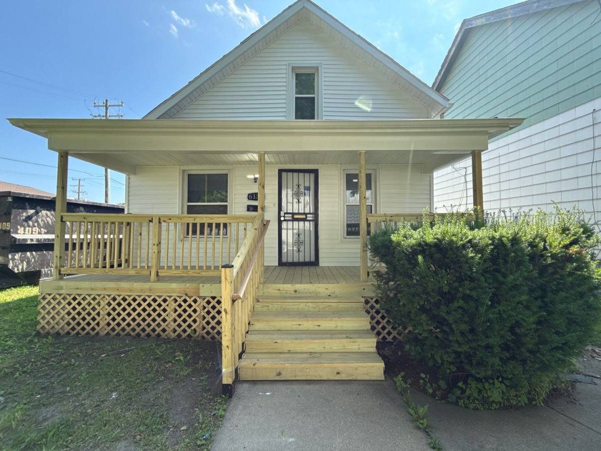 House for rent at 6130 Beniteau St, Detroit, MI 48213