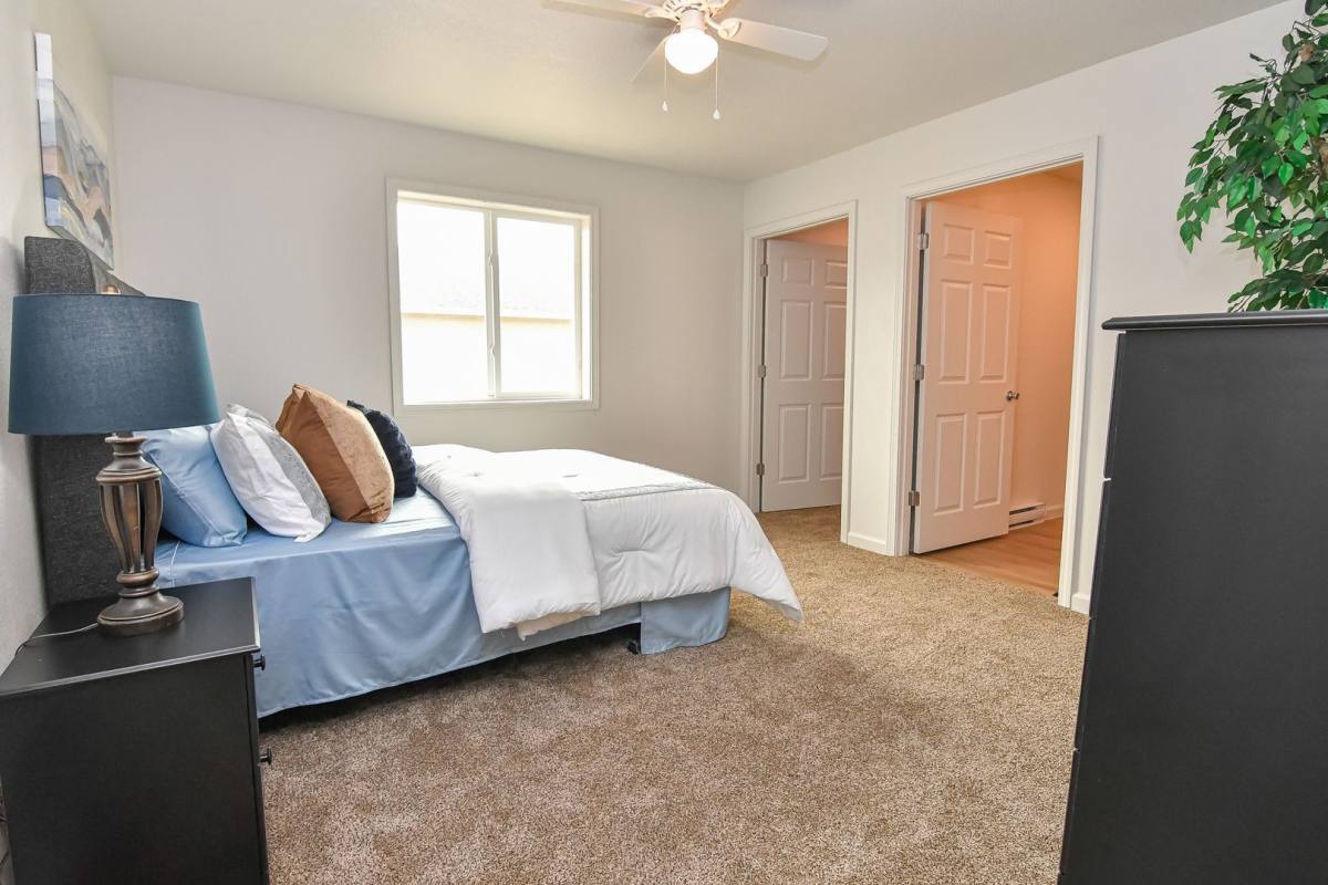 Apartment for rent at 1119 Pearl Rd, Storm Lake, IA 50588