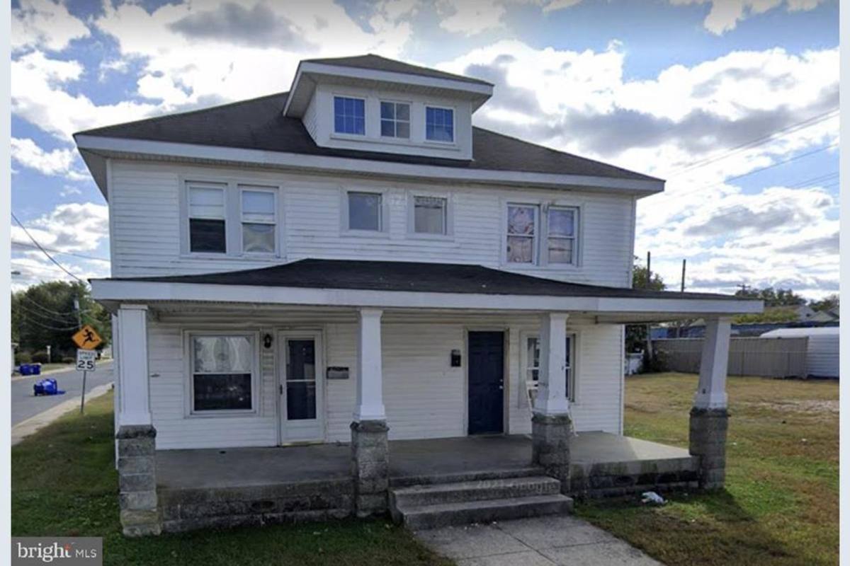Apartment for rent at 23-25 Clark St, Harrington, DE 19952