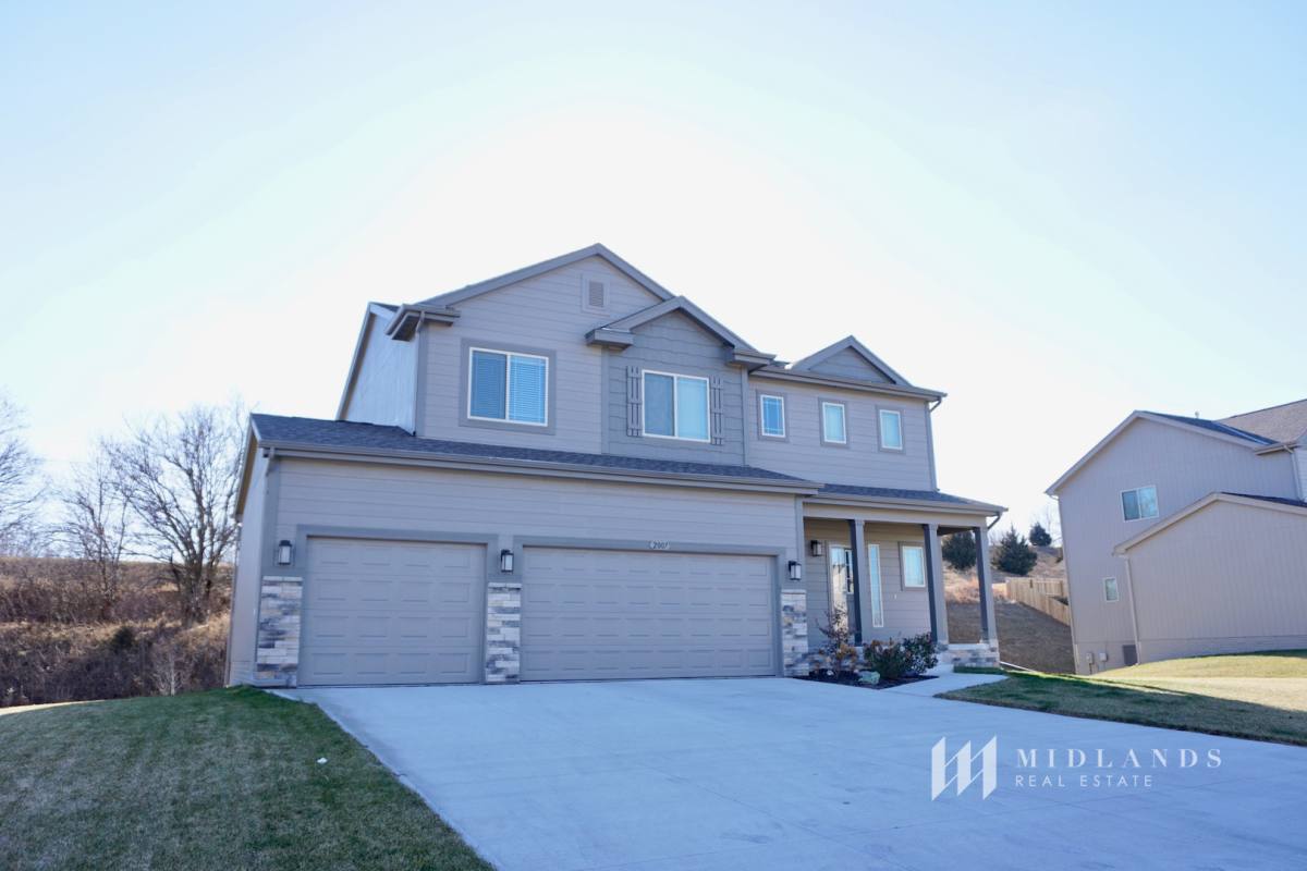 House for rent at 2007 Oriole Dr, Bellevue, NE 68123