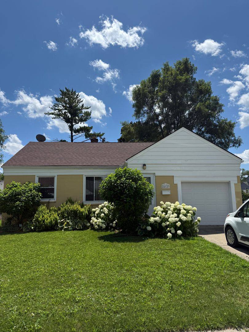 House for rent at 24123 Notre Dame St, Dearborn, MI 48124