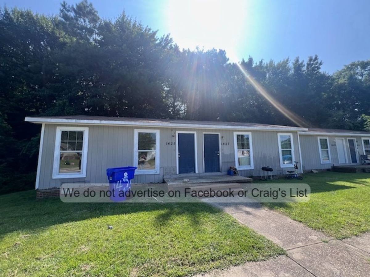 Apartment for rent at 1425-1431 Tangora Lane, Fayetteville, NC 28304