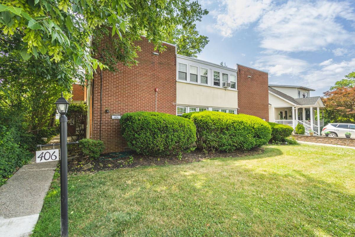 Apartment for rent at 406 Merchant St, Audubon, NJ 08106