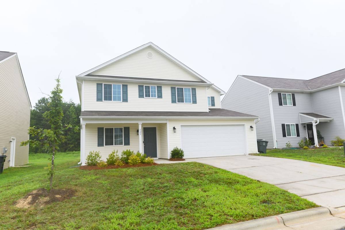 House for rent at 703 Torbay Dr, McLeansville, NC 27301