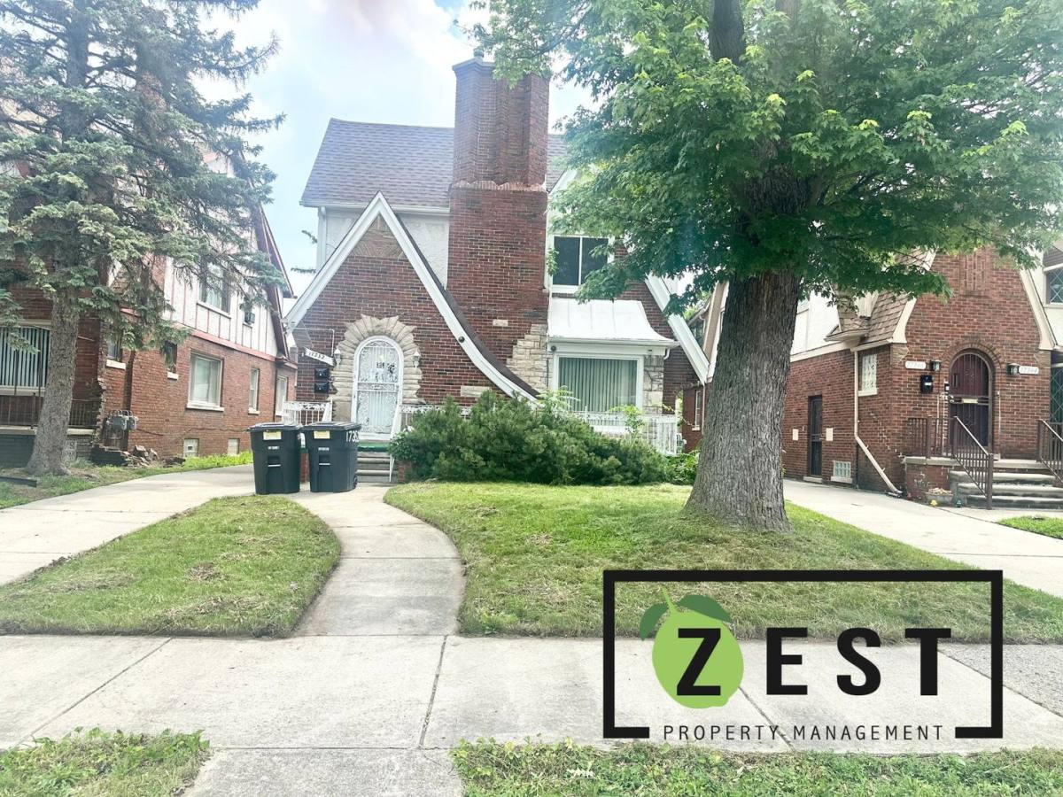Apartment for rent at 17352 Roselawn, Detroit, MI 48221