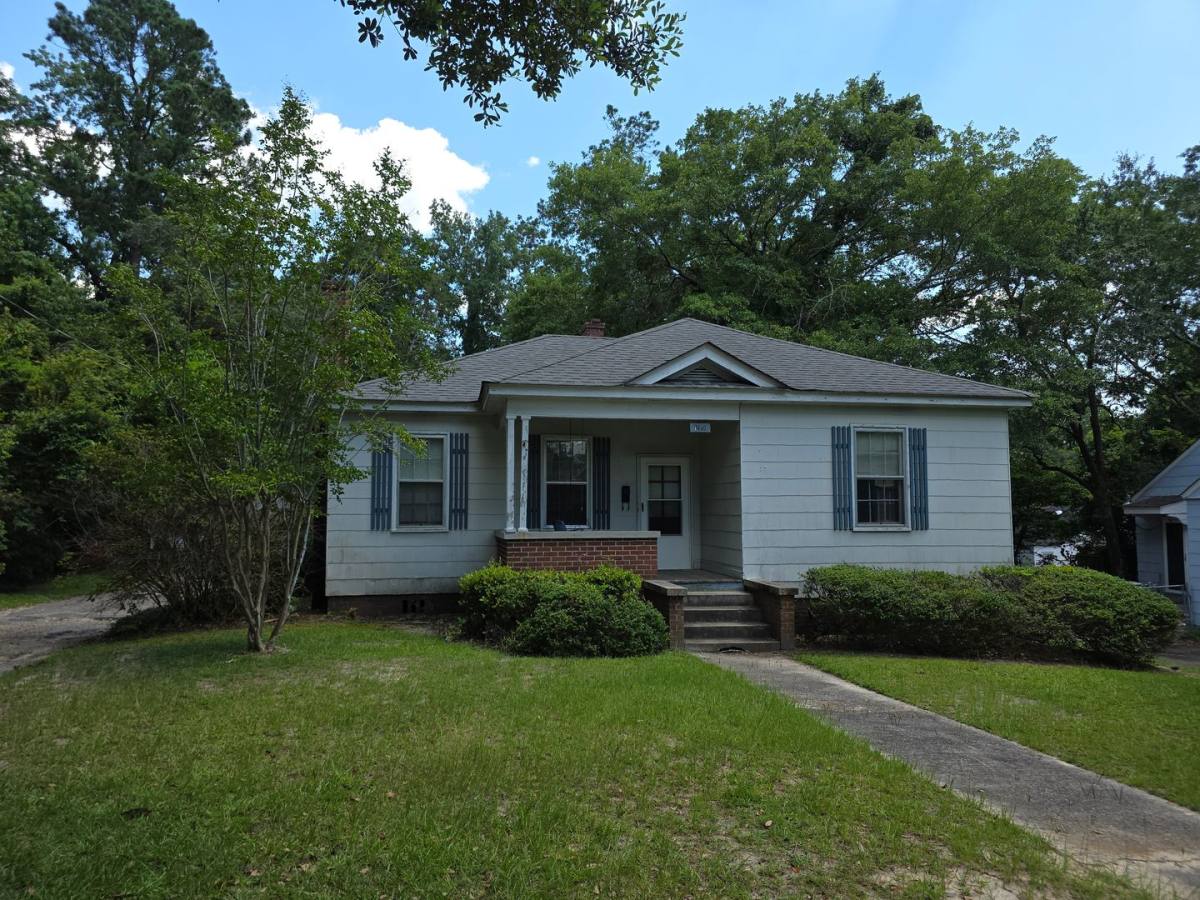 Apartment for rent at 1840 Carolina Ave, Orangeburg, SC 29115