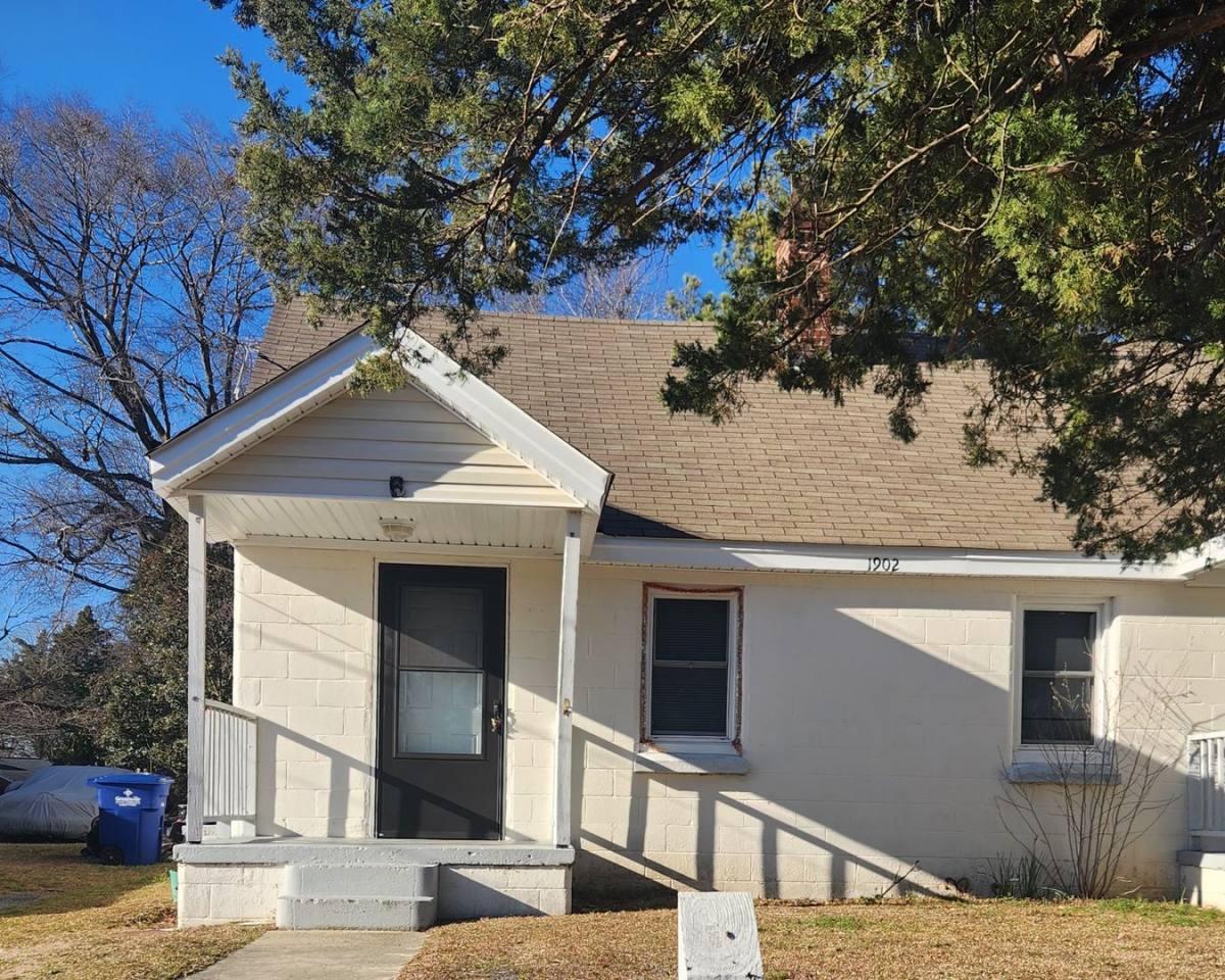 Townhouse for rent at 1902 Myrtle St, Greenville, NC 27834