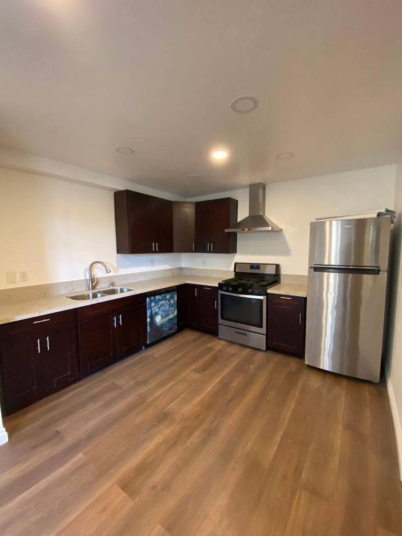 Apartment for rent at 4541 Contour Blvd, San Diego, CA 92115
