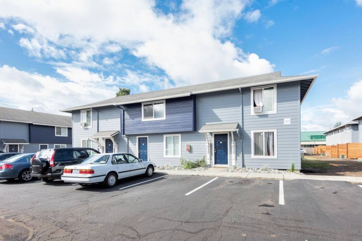 Apartment for rent at 3417 NE 53rd St, Vancouver, WA 98661