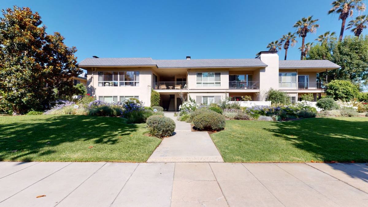 Condo for rent at 422 S Orange Grove Blvd, Pasadena, CA 91105