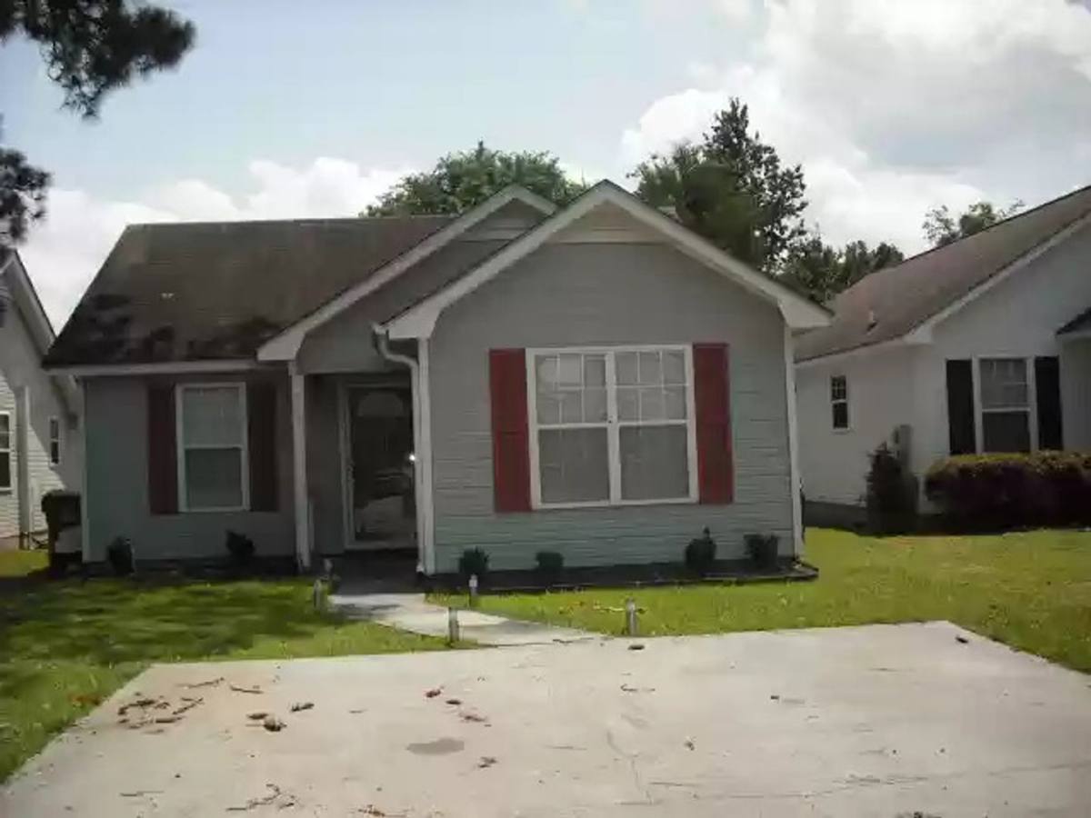 House for rent at 217 Blue Pool Dr, Valdosta, GA 31602
