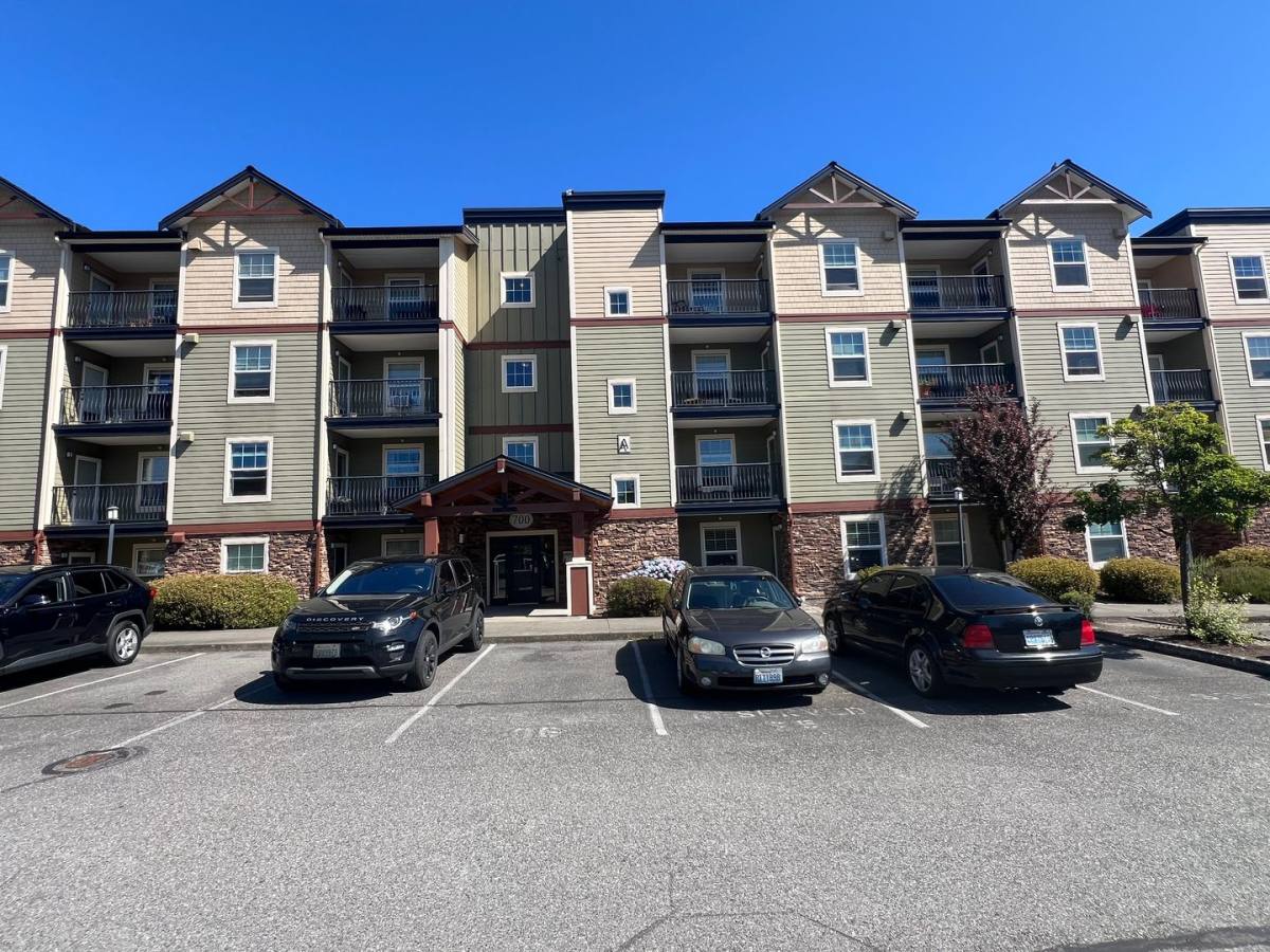 Condo for rent at 700 32nd St, Bellingham, WA 98225