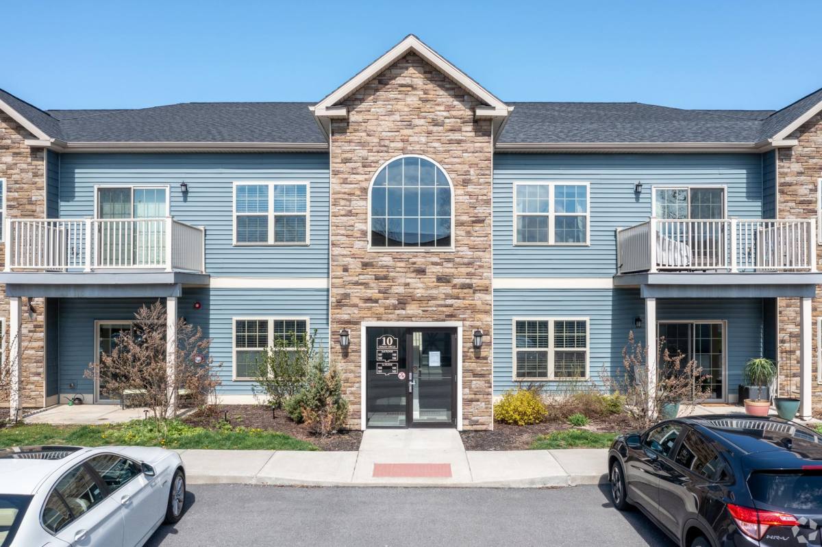 Apartment for rent at 48 Bavarian Way, Altamont, NY 12009