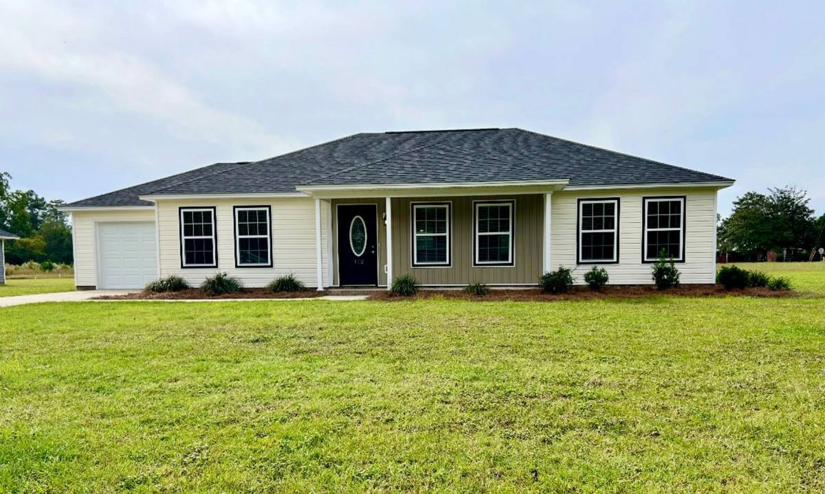House for rent at 112 Elmwood Ave, Pinewood, SC 29125