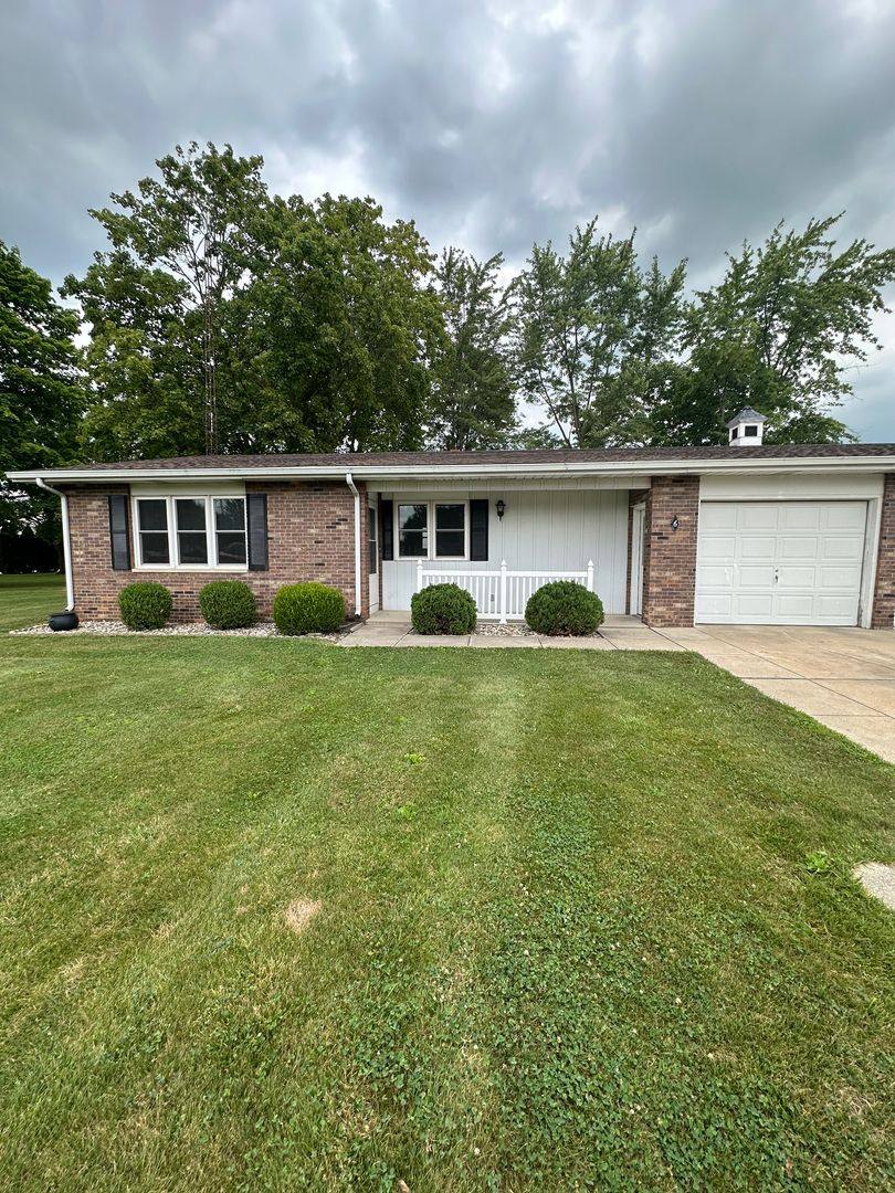 Apartment for rent at 1 Aloha Dr, Millersburg, IN 46543