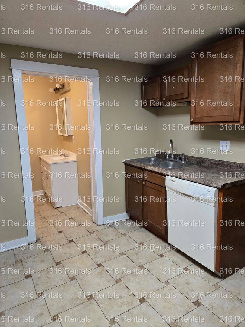 House for rent at 303 W 6th St, Newton, KS 67114