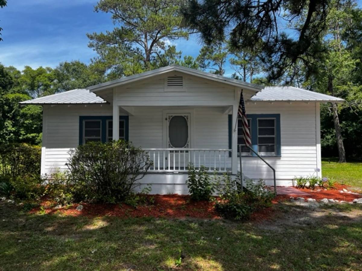 House for rent at 104 Azalea Dr, Crawfordville, FL 32327
