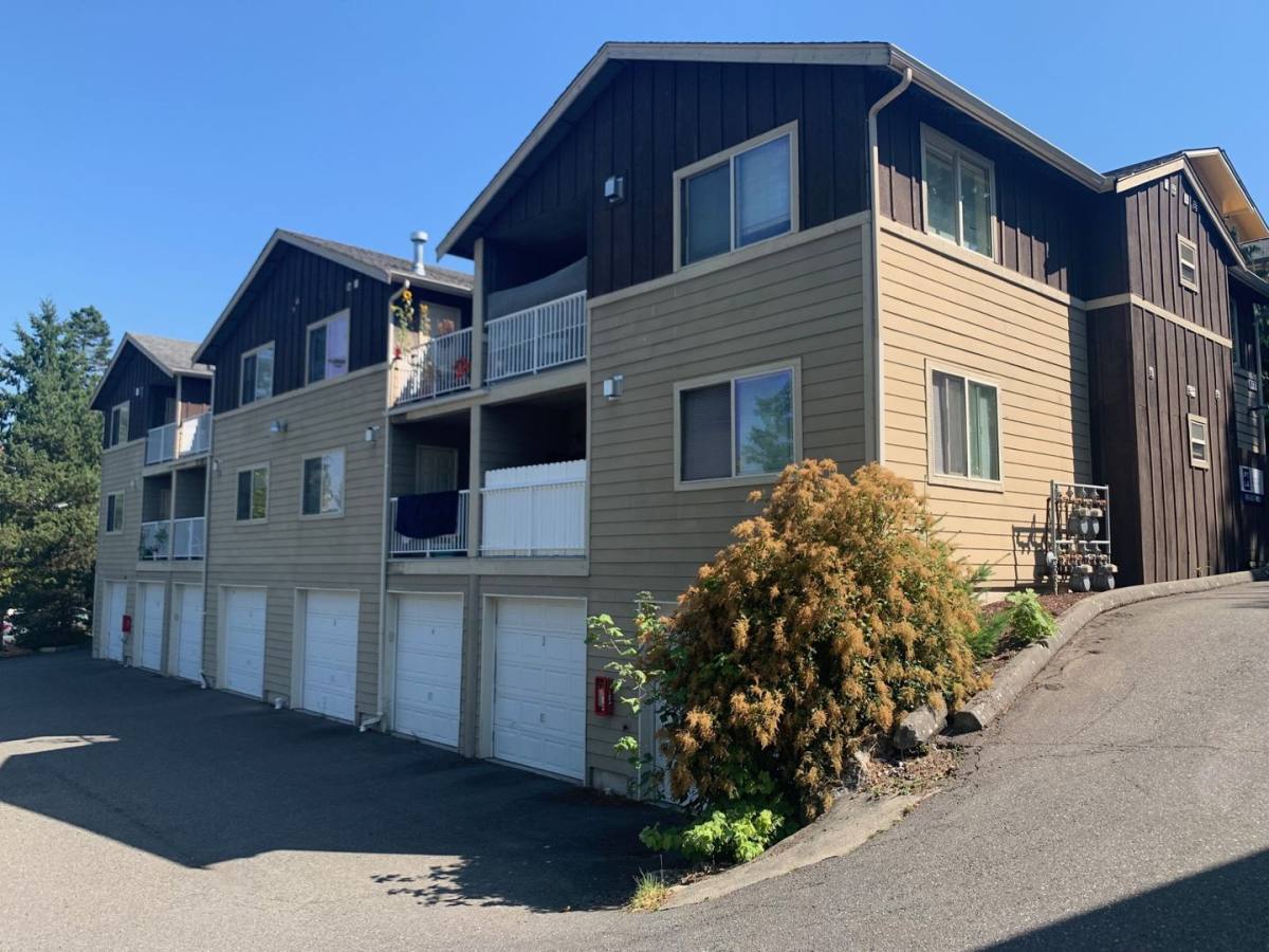 Apartment for rent at 817 Blueberry Lane, Bellingham, WA 98229