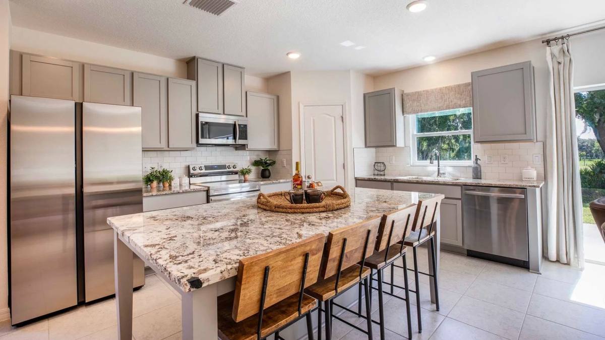 Townhouse for rent at 3581 Summit View Way, Lakeland, FL 33803