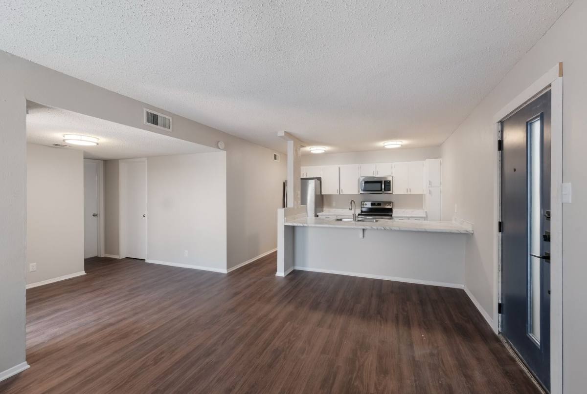 Apartment for rent at 404 E Park Ave, San Antonio, TX 78212