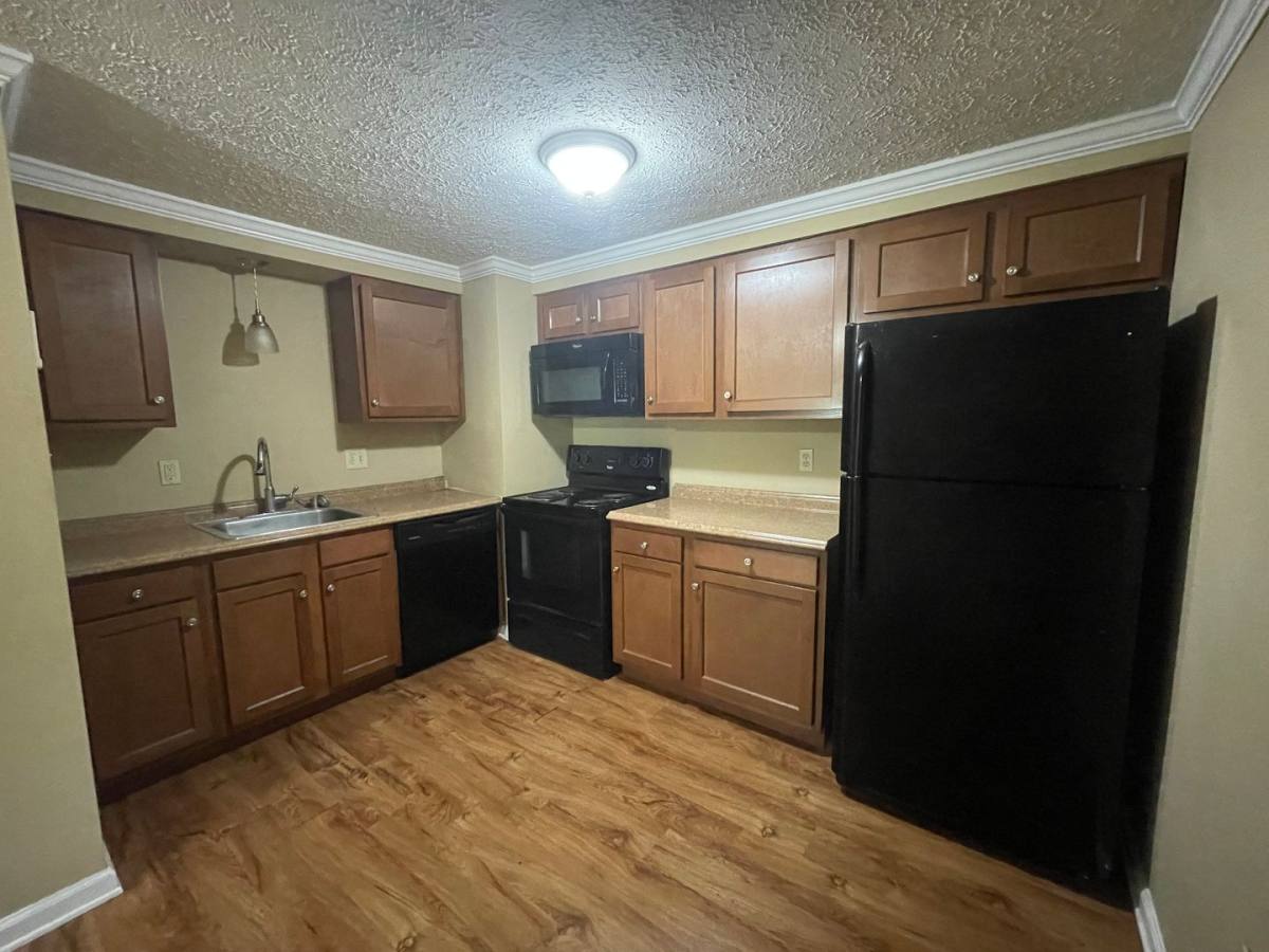 Apartment for rent at 1000 State Ave, Coraopolis, PA 15108