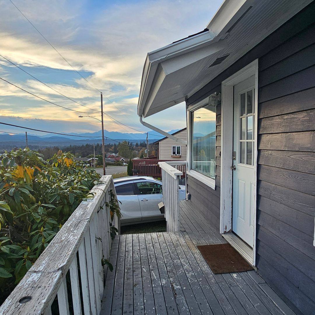 Apartment for rent at 1018 Callahan Dr, Bremerton, WA 98310