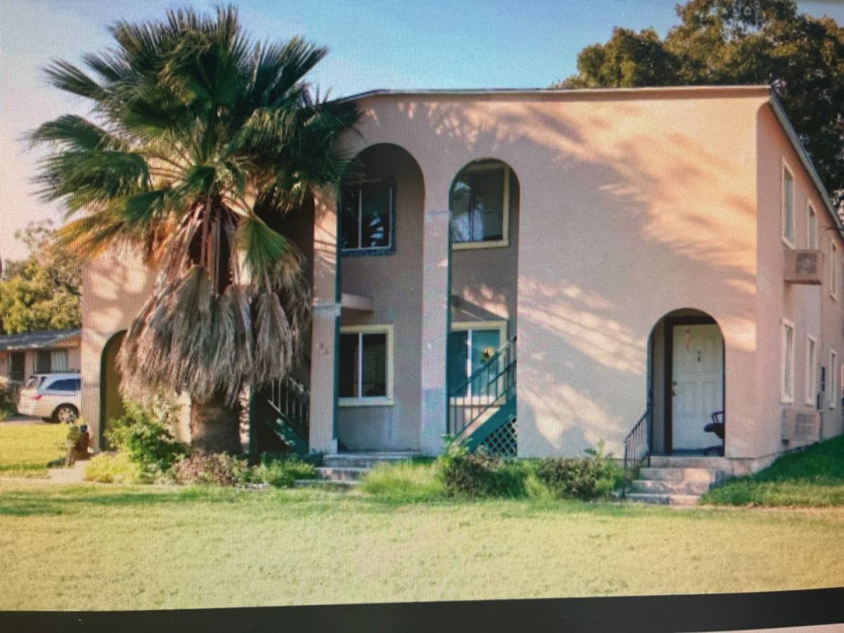 Apartment for rent at 227 Deerwood Dr, San Antonio, TX 78209