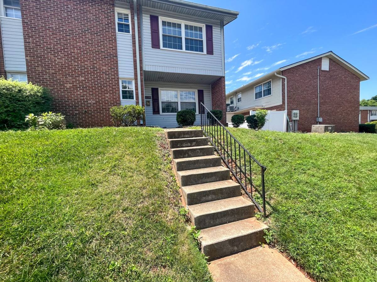 Townhouse for rent at 4746 Champion Court, Greensboro, NC 27410