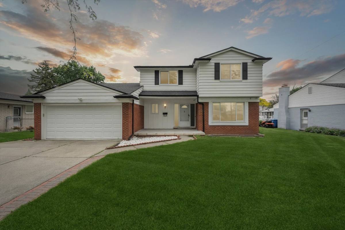 House for rent at 30306 Gruenburg Dr, Warren, MI 48092