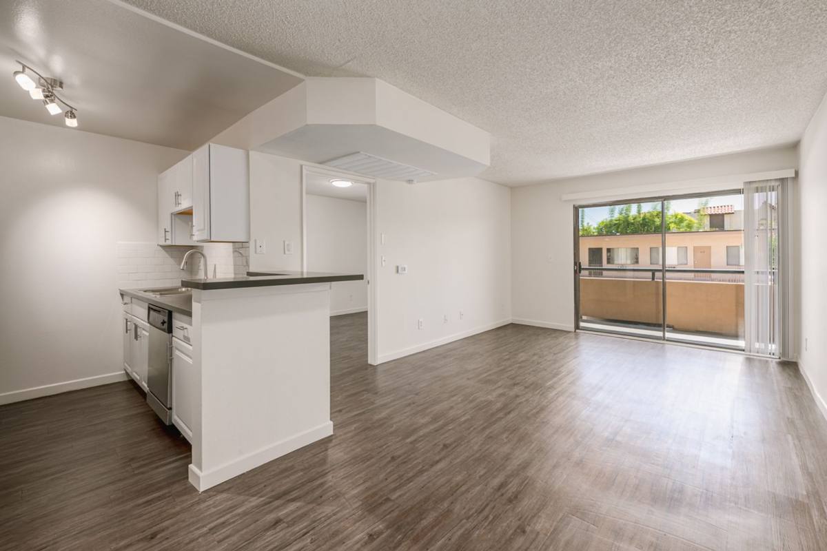 Apartment for rent at 1725 Grismer Ave, Burbank, CA 91504