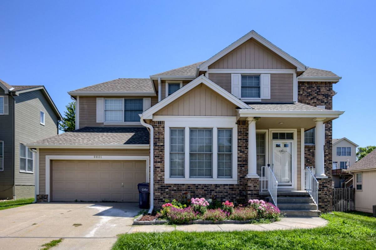 House for rent at 9601 S 27th Ave, Bellevue, NE 68147
