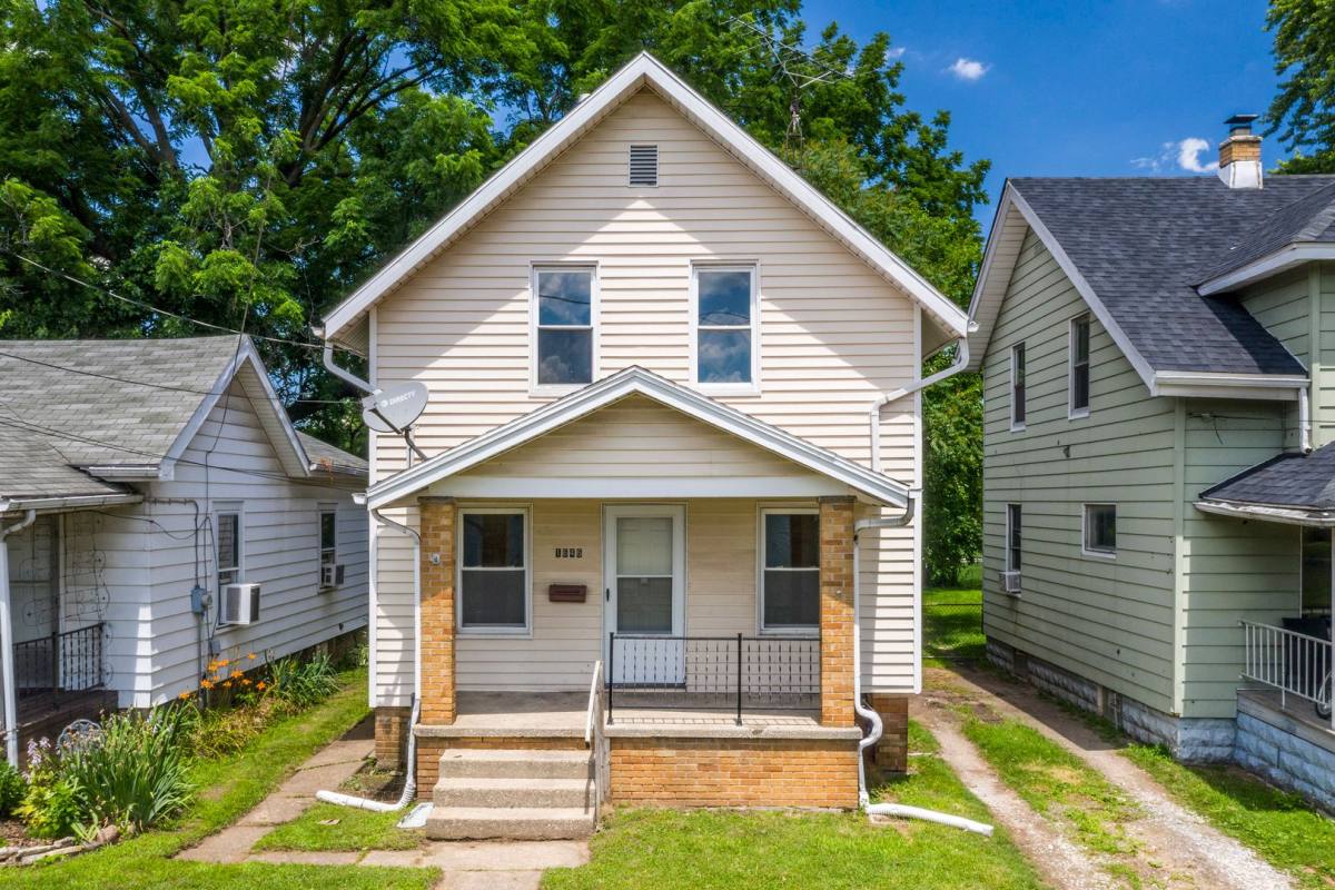 House for rent at 1646 Shady Dr, Toledo, OH 43612
