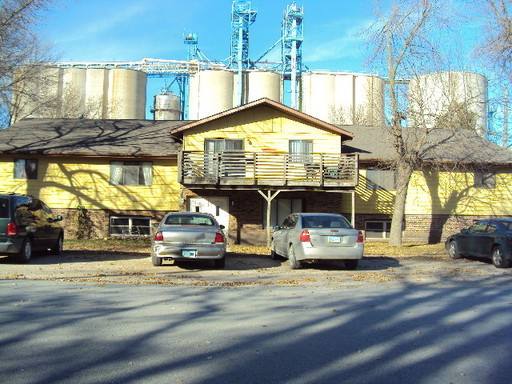 Apartment for rent at 606 Cedar St, Duncombe, IA 50532