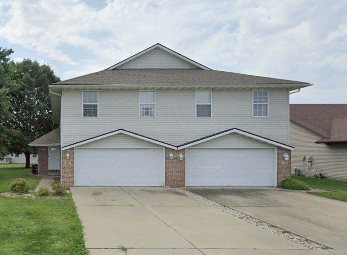 Apartment for rent at 100-102 Eagle Ridge Dr, Chatham, IL 62629