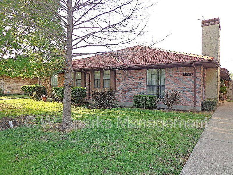 House for rent at 3043 Modella Ave, Dallas, TX 75229