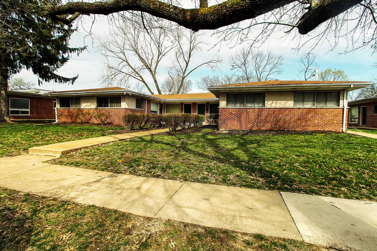 Apartment for rent at 1118 Midland Blvd, Saint Louis, MO 63130