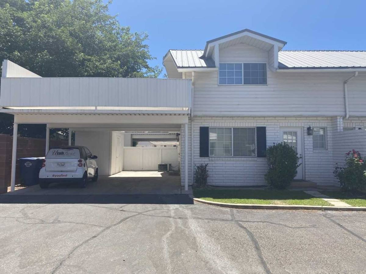 House for rent at 781 N Valley View Dr, Saint George, UT 84770