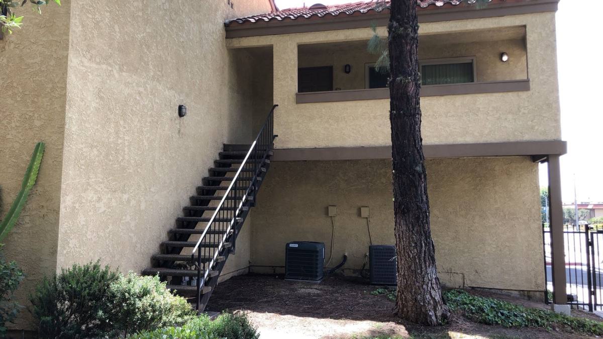 Condo for rent at 1140 W Blaine St #204, Riverside, CA 92507