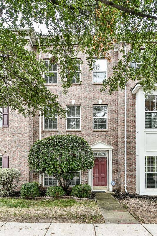 Townhouse for rent at 3845 Eisenhower Ave, Alexandria, VA 22304