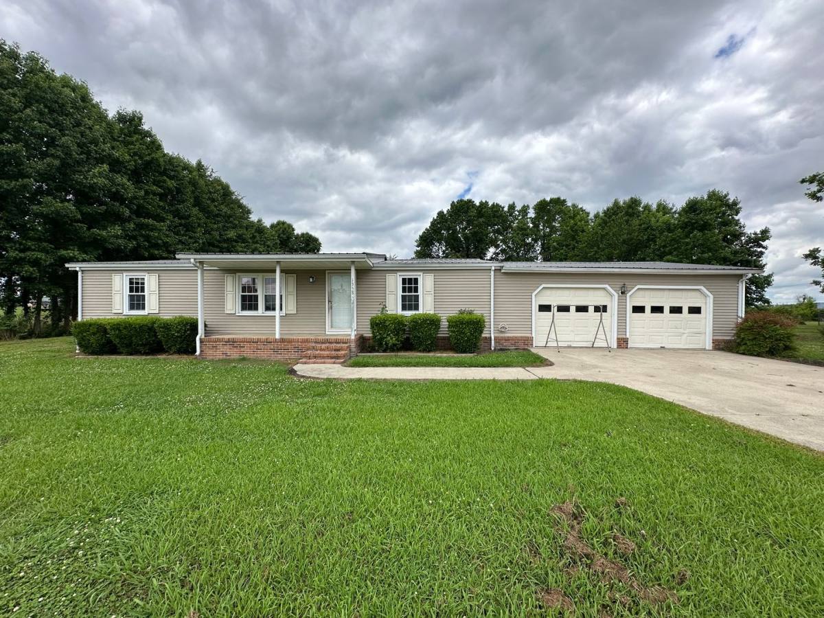 House for rent at 1358 US-17 S, Elizabeth City, NC 27909