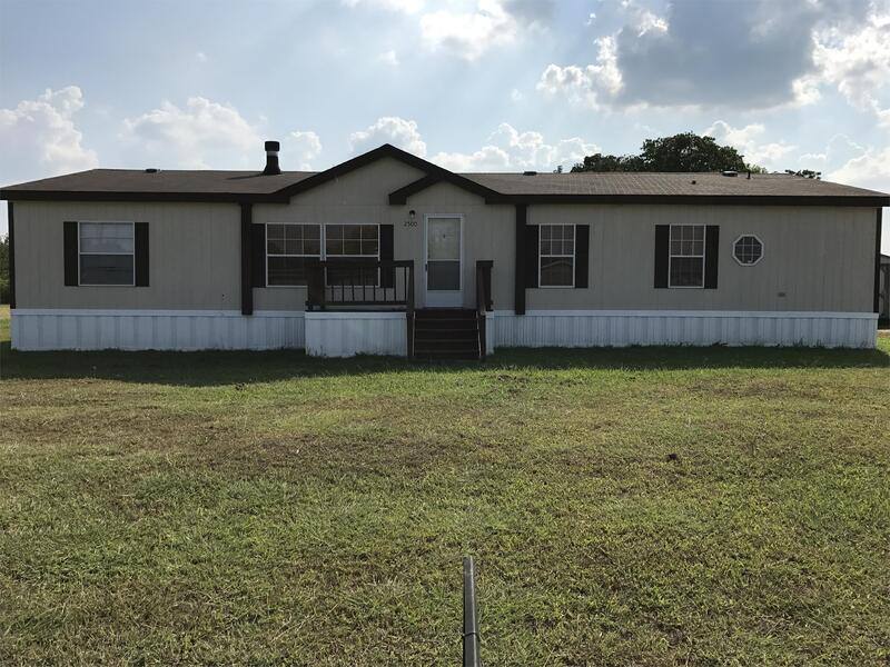 House for rent at 2500 Redwood Circle, Burleson, TX 76028