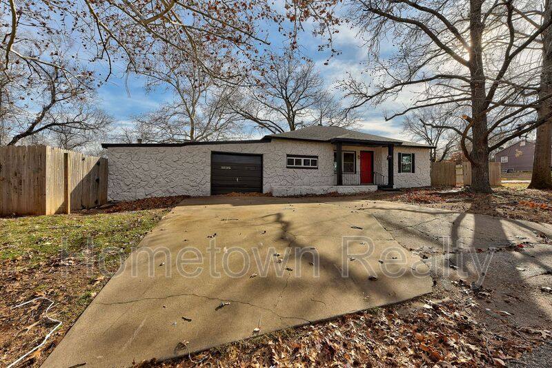 House for rent at 1103 N Louisa Ave, Shawnee, OK 74801